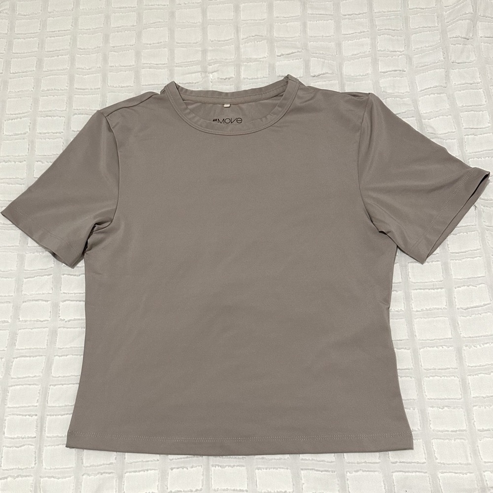 H&M Sports Crop Top